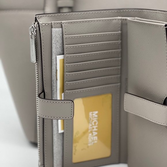 Michael Kors Charlotte Bag with Double Zip… - Picture 10 of 14